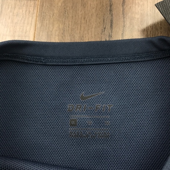 Nike Dry Womens Training Short Sleeve NEW - Picture 6 of 7